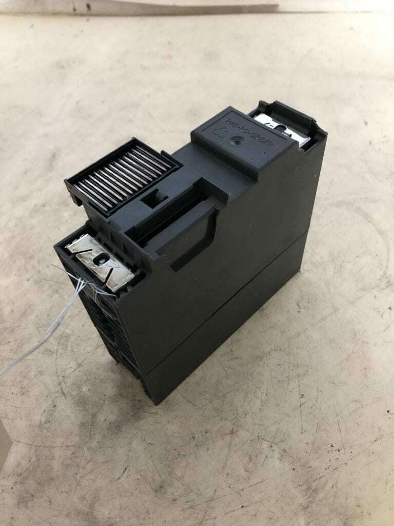 Siemens 6ES7 323-1BL00-0AA0 Digital I/O Module - New In Box, Chipsgate