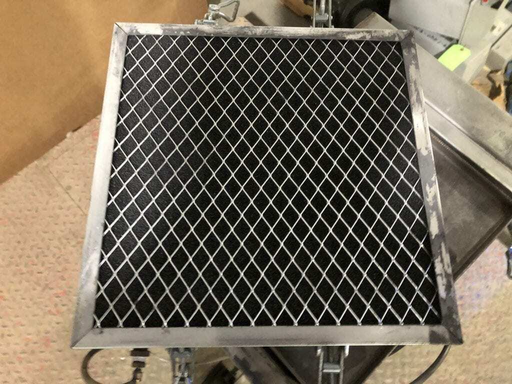 thumbnail image 2 of Universal Air Filter FF-5 Quadrafoam Green Air Filter 9.75 X 15.625 X 0.43 2 of 5