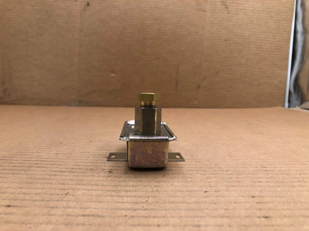 Eaton NC-4149-5 Gas Oven Safety Valve 0.5 PSI 3.03/3.3 VAC | NC4149-5 - Image 4
