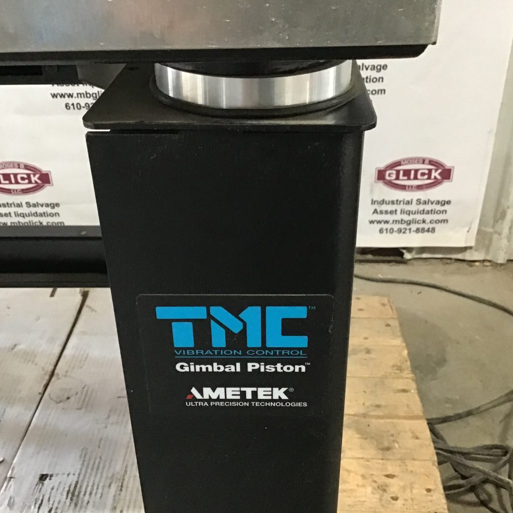 Ametek TMC 633478801 3x4 Clean Bench Lab Table W/ Gimbal