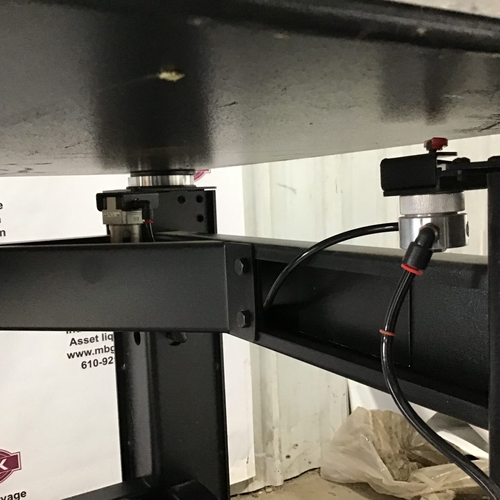 Ametek TMC 633478801 3x4 Clean Bench Lab Table W/ Gimbal