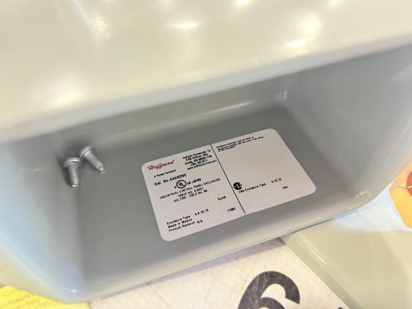 Hoffman A403DSC Enclosure/Terminal Block - Image 2