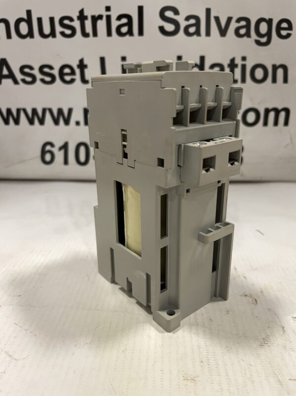 Allen-Bradley 100-C23Z*01 Ser C 3-Pole IEC Contactor -NIB - Image 3