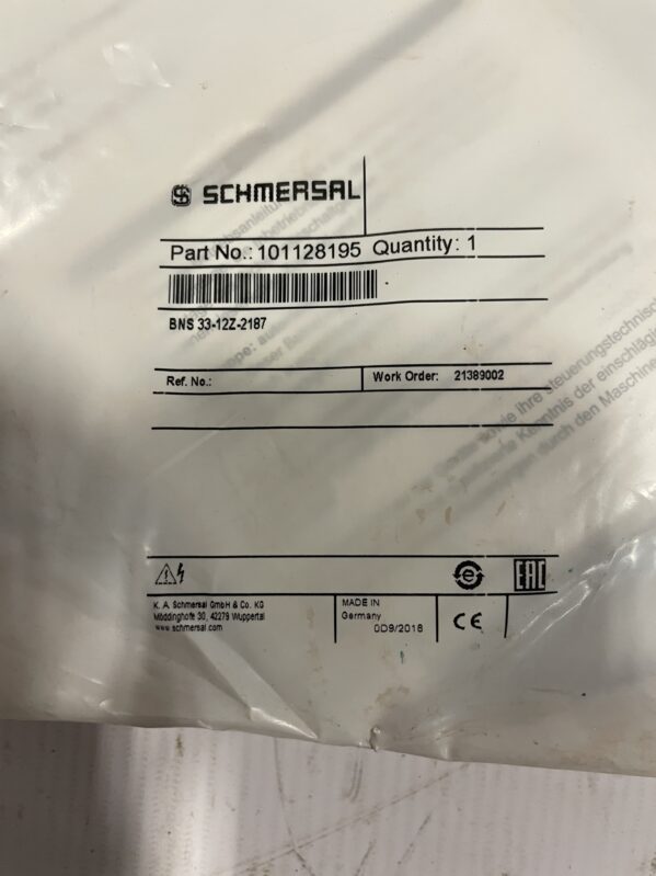 New Schmersal 101128195 Magnetic Safety Sensor -NIB lot of 2 - Image 3