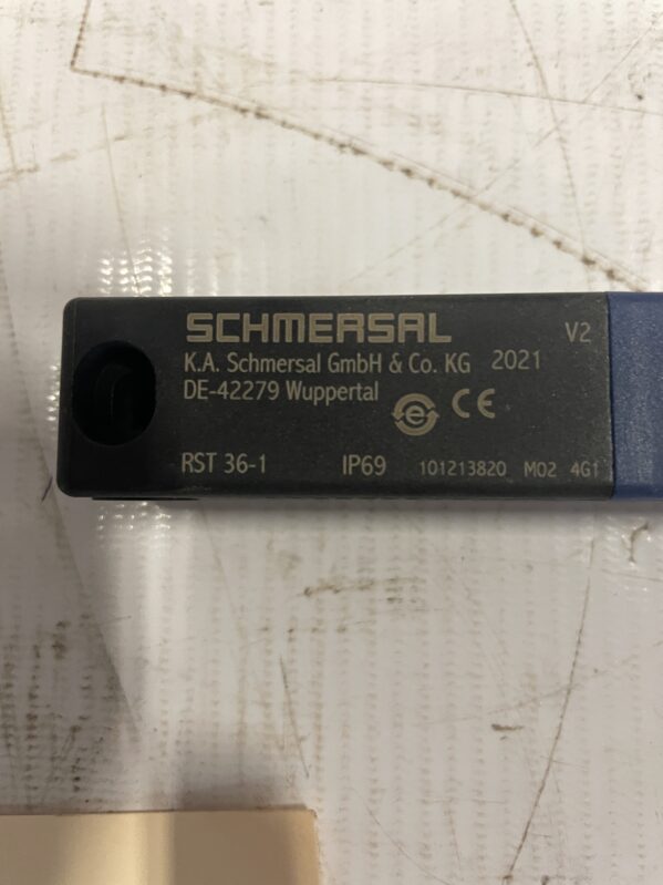 Schmersal RST 36-1 Actuator for RSS 36 Safety Sensor 101213820 -NIB - Image 4