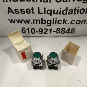 Eaton 10250T23G Green Flush Cap Pushbutton 1NO -NIB lot of 2