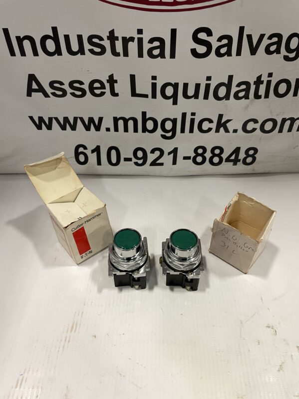 Eaton 10250T23G Green Flush Cap Pushbutton 1NO -NIB lot of 2
