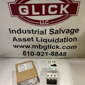 Siemens 3RV1011-1DA15 3 Pole Manual Motor Starter 2.2-3.2A 1NO+1NC -NIB