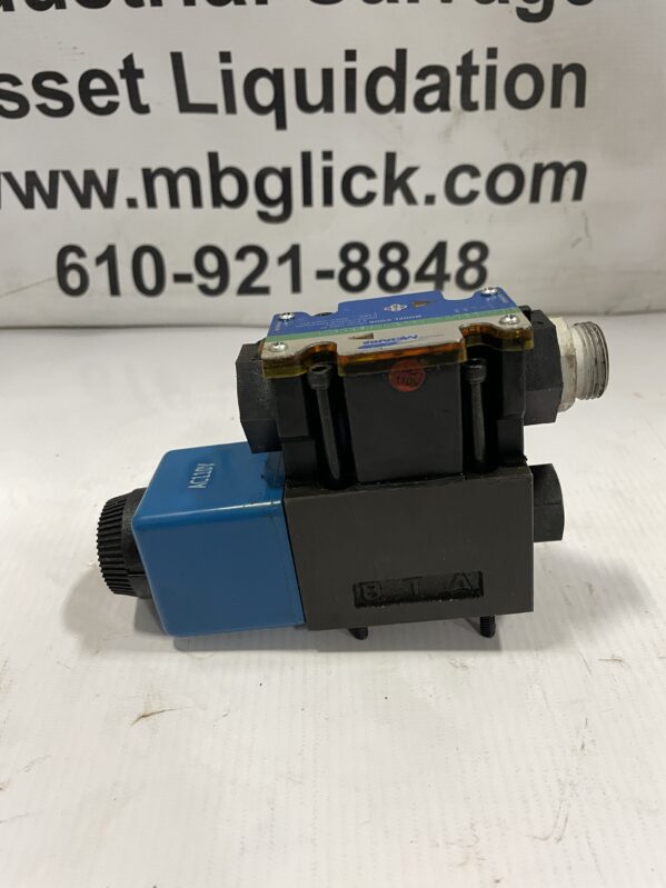 Metaris DG4V3S0BLMFPA3WLB560P10 Hydraulic Control Valve 5000psi 110V - Image 3