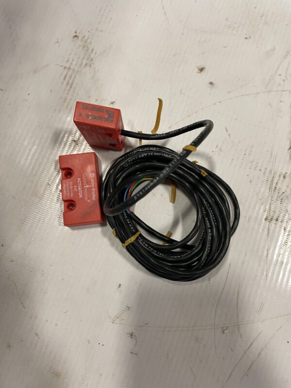 Allen-Bradley Guardmaster 440N-Z2NRS1A Ser A Sensaguard Non-Contact Switch  -NIB - Image 2