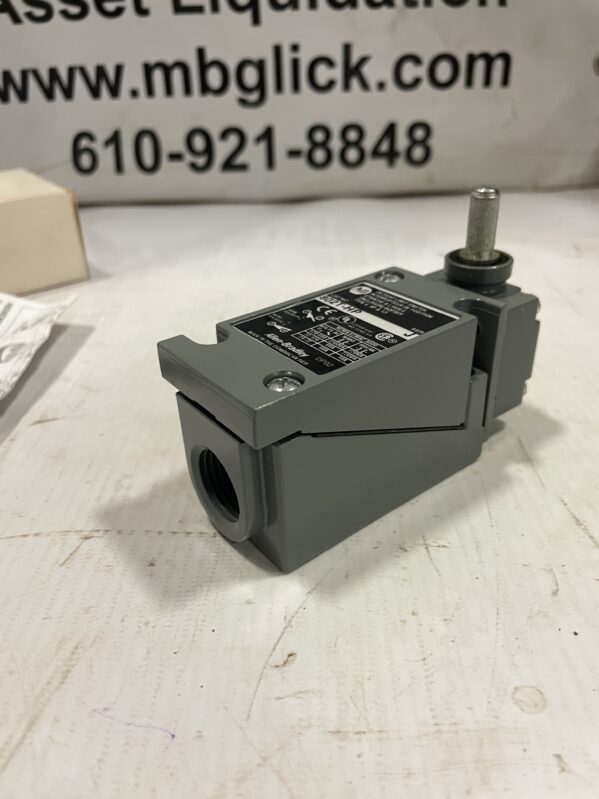 Allen-Bradley 802T-HP Ser J Rotary Lever Limit Switch 120-600V 72-120V -NIB - Image 2