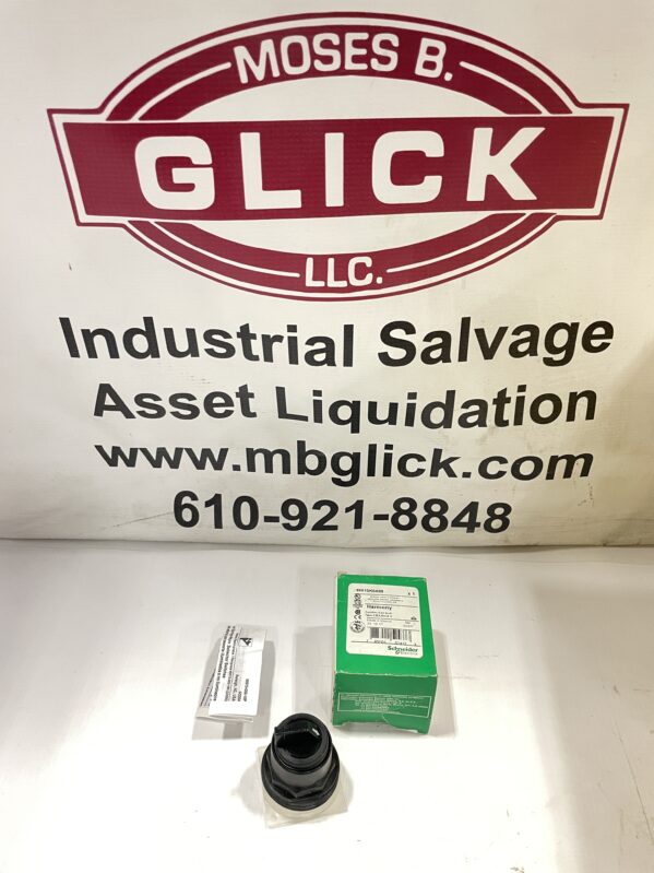 Schneider Electric 9001SKS43B 3 Position Selector Switch -NIB