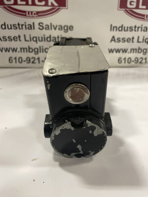 LEESON 985.616F 90V DC Gearmotor 1/8hp 11:1 167RPM - Image 3