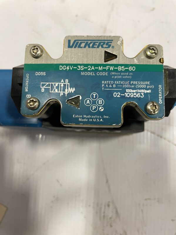 Vickers DG4V-3S-2A-M-FW-B5-60 Hydraulic Solenoid Directional Control Valve - Image 6