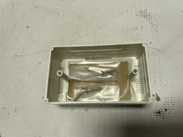 Unicom Electrical Mounting Box P/N MIO-U5MB-WT - Image 4