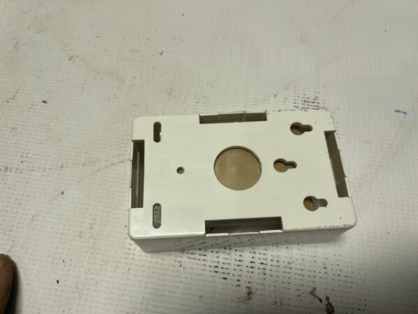 Unicom Electrical Mounting Box P/N MIO-U5MB-WT - Image 2