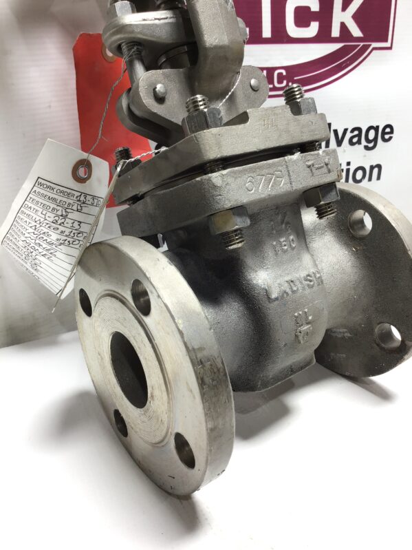 Ladish 8272-13015 Stainless Steel Globe Valve 1-1/2" NPT Class 150 - Image 3