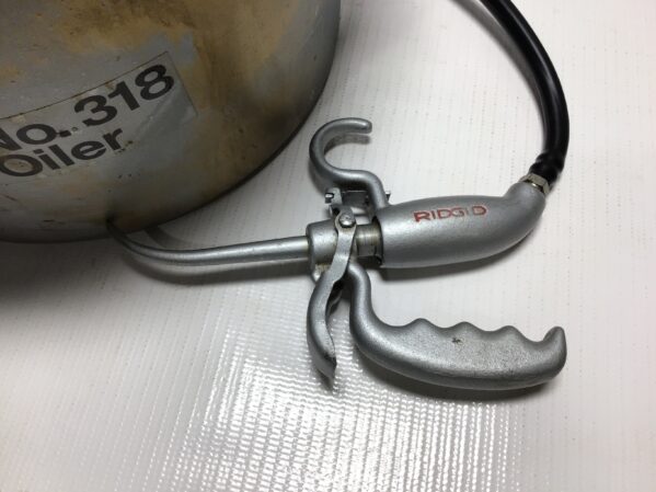 Ridgid No. 318 Oiler Hand Pump Pipe Threader Tool Oil Grease Steampunk Ray Gun - Image 4
