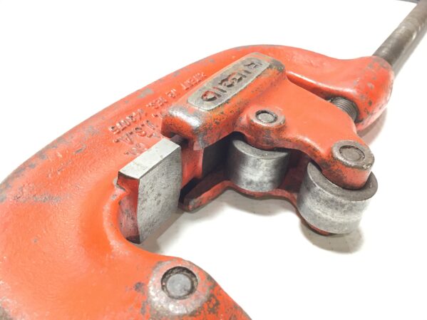 Ridgid No. 2 Heavy Duty Pipe/Tube Cutter 1/8" to 2"in Capacity - Image 7