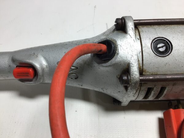 RIDGID 700 Power Drive Compact Handheld Heavy-Duty Pipe Threader Machine - Image 5