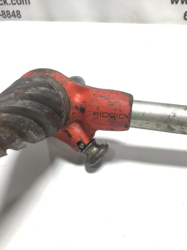 Ridgid 2-S Ratcheted Spiral Pipe Reamer with Handle - Image 3