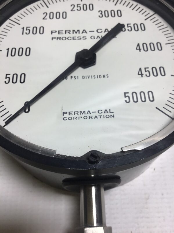 Perma-Cal 111NIB15A21 Test Pressure Gauge 0-5000 PSI 1/2 NPT Bottom Mount - Image 2