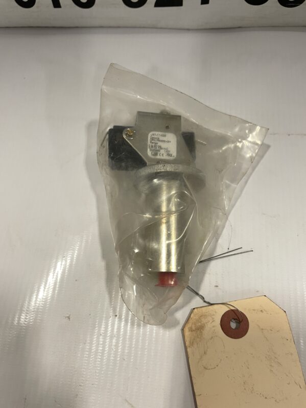 UE United Electric J41-11498 Pressure Switch 0-50psi 125VAC -NIB