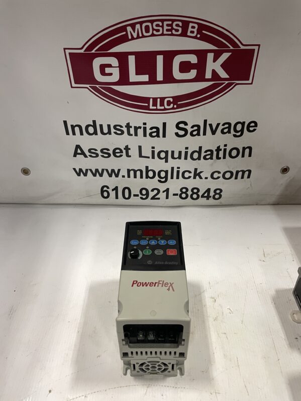 Allen-Bradley PowerFlex 22A-D4P0N104 Ser A VFD AC Drive 2HP 380-480V 48-63Hz