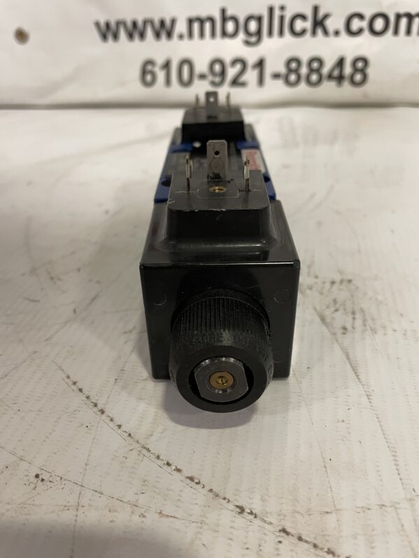 Rexroth R900551703 4WE6J62/EW110N9K4 Hydraulic Control Valve 4/3 5076psi - Image 5