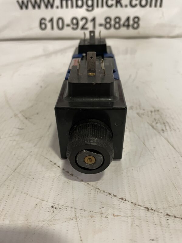 Rexroth R900551703 4WE6J62/EW110N9K4 Hydraulic Control Valve 4/3 5076psi - Image 4