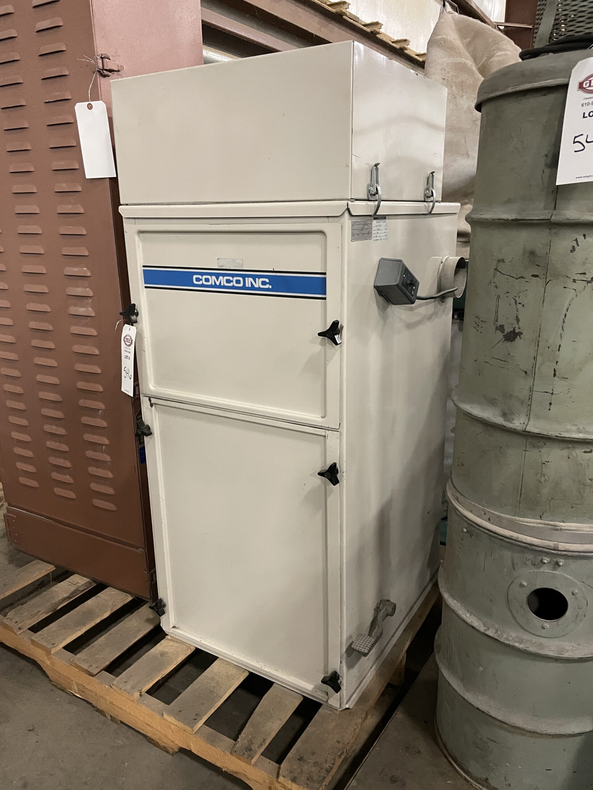 Comco DC2100-3 Dust Collector for 70-CAB 115V 1Ph – Moses B. Glick