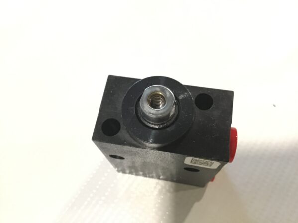 Vektek 20-1208-01 Hydraulic Cylinder - Image 3