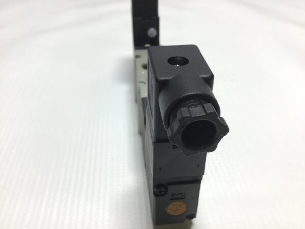 SMC VFS2220-1DZ-02 Solenoid Valve Supply Press 0.1-1.0MPa 50/60Hz 110/120V - Image 5