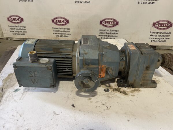 Industrial Electric Motor type# R47D26DV100H4 - Image 5