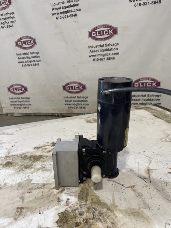 Baldor Industrial Motor # B1212145343 w/ gearbox - Image 3