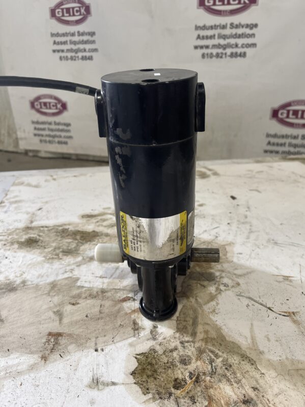 Baldor Industrial Motor # B1212145343 w/ gearbox - Image 4