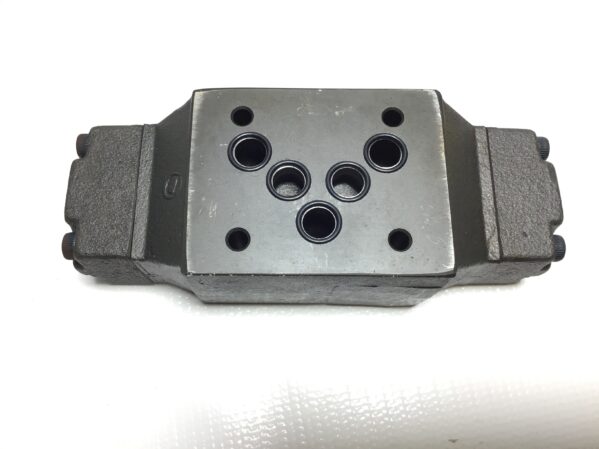 Daikin MP-03A-20-40 Pilot Operated Check Valve - Image 3