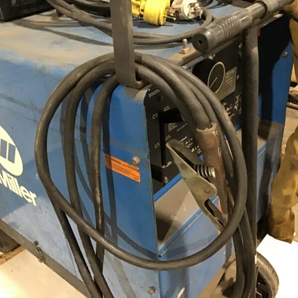 Miller RFC-23A MIG Welder 200/230/460Volts 1Phase 60Hz 103/90/45Amperes - Image 7