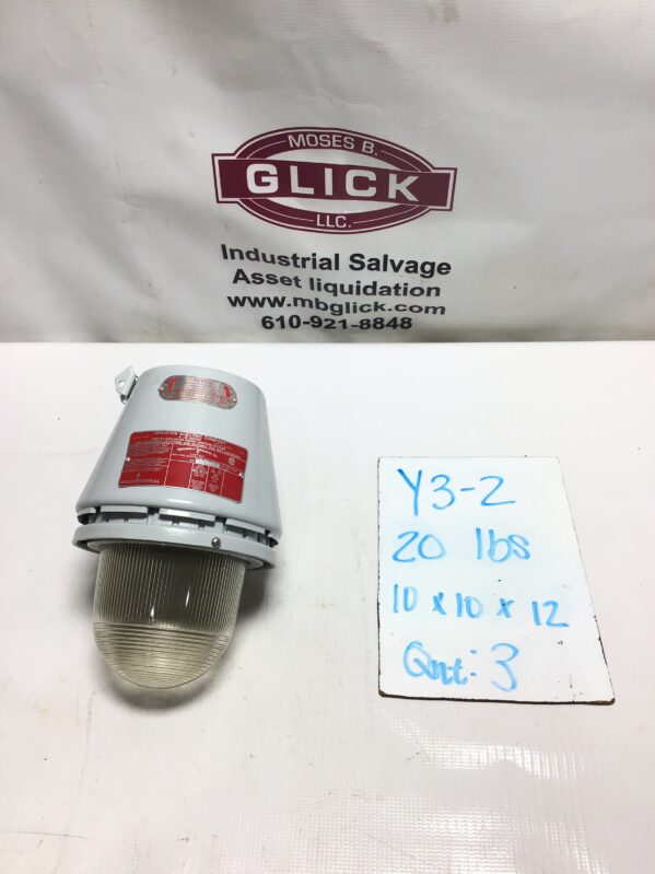 Appleton AAU-1N - A-51 Incandescent Vented Explosion Proof Lighting Fixture 