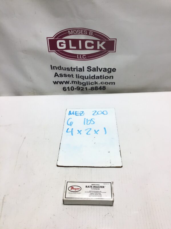 Dwyer RMA-4 Rate-Master Variable Area Flow Meter 100PSI Max Press 0-5 SCFH Air