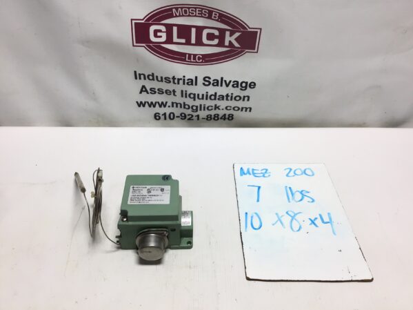 Raychem AMC-1B Line-Sensing Mechanical Thermostat 22Amps 480Vac Nema 4X