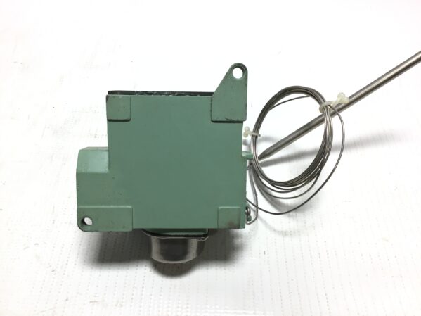 Raychem AMC-1B Line-Sensing Mechanical Thermostat 22Amps 480Vac Nema 4X - Image 3