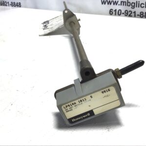 Honeywell LP914A 1011 5 Insertion Temperature Sensor -40 to +160F / -40 to +71C