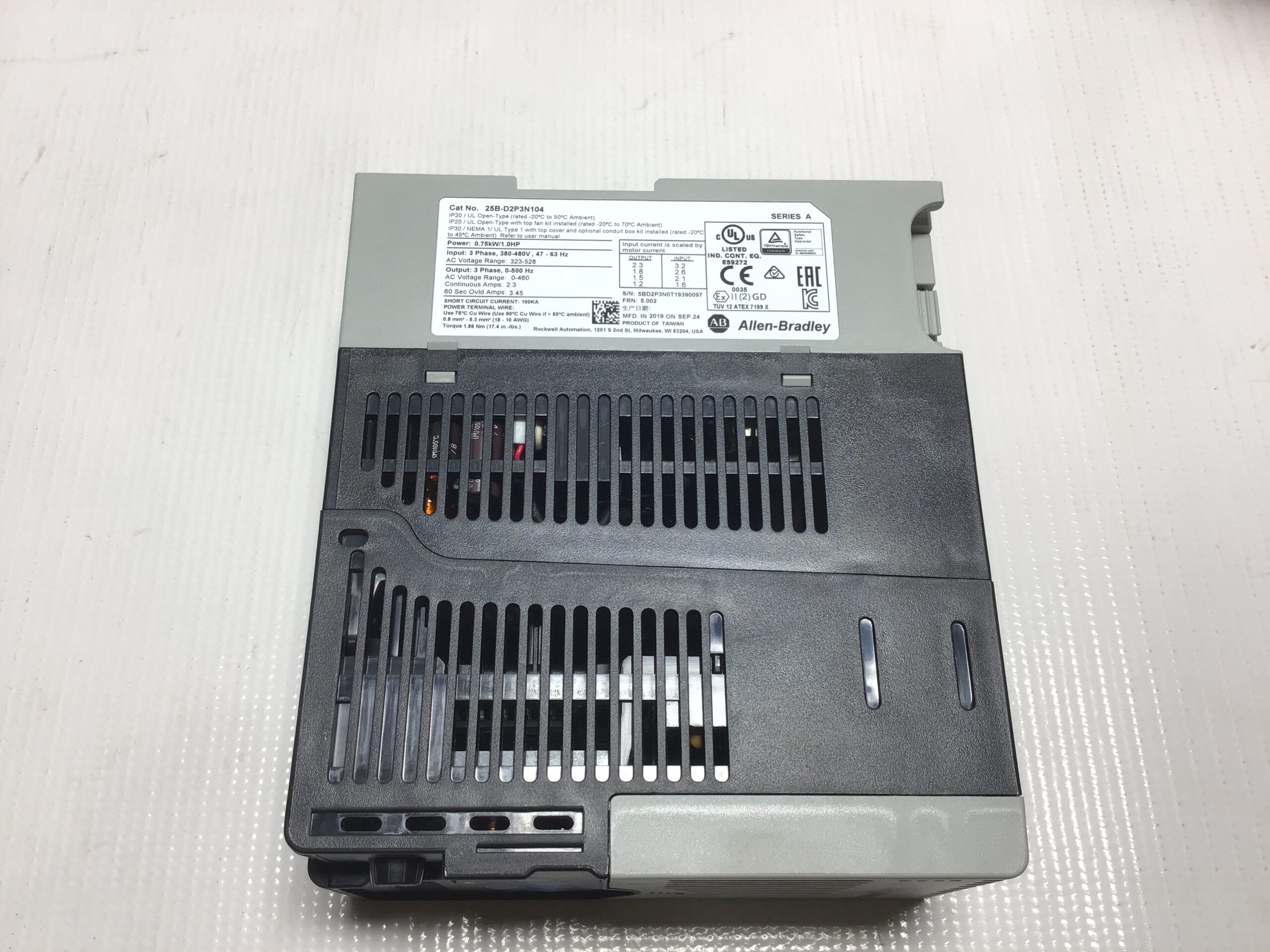 Allen-Bradley 25B-D2P3N104 PowerFlex 525 AC Drive 0.75kW 1.0HP 3