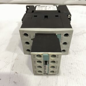Siemens 3RT1036-1BB40 IEC AC-3 Contactor 15/22kW 230/400/690V 24V coil