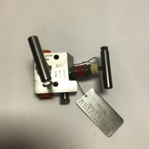 Agco M25BVIS-4 Block & Bleed Gauge Valve 1/2" NPT 276/413 Bar 260/93°C 