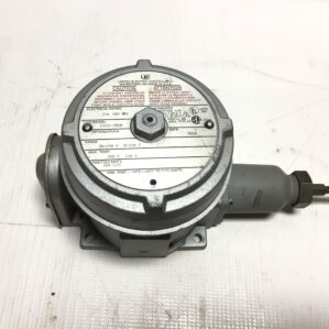 UNITED ELECTRIC E122-2BSB PRESSURE SWITCH  480VAC