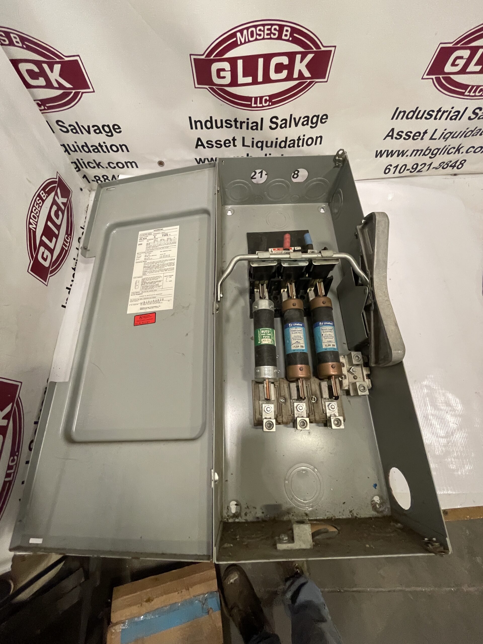 Siemens JN424 200A Fusible Safety Disconnect Switch 240VAC 3PH