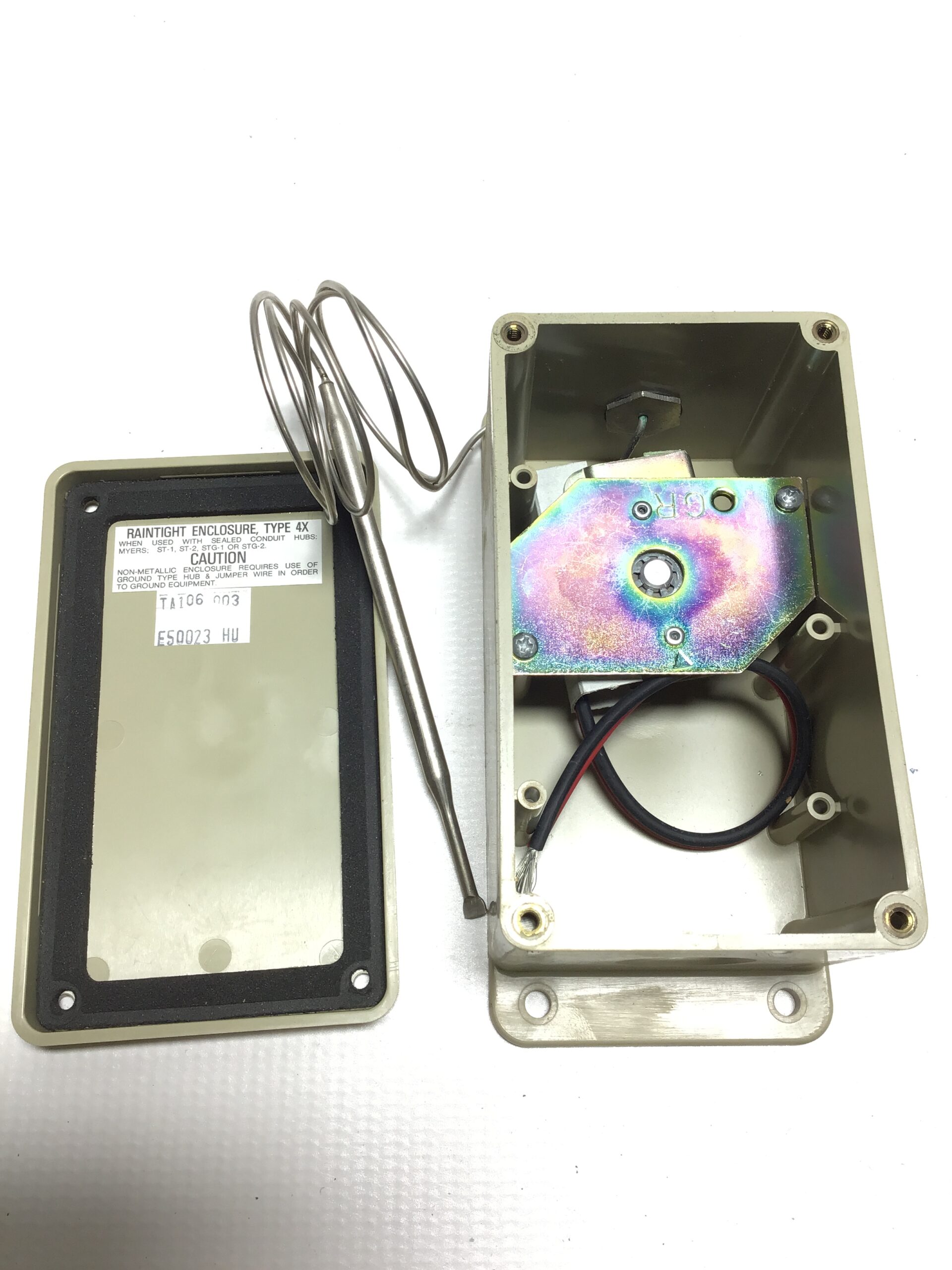 Raychem Chemelex AMC-F5/199237-000 Thermostat – Moses B. Glick