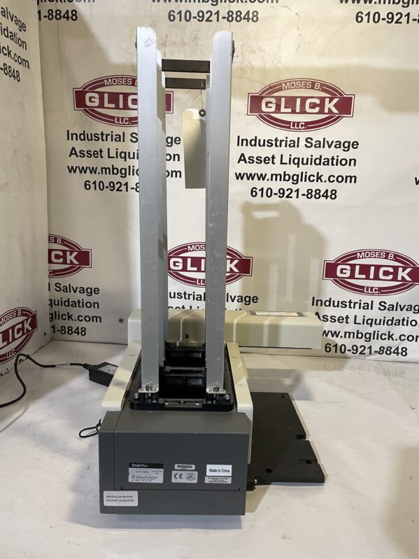 Molecular Devices StakMax Microplate Handling System – Moses B. Glick